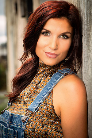 ©Lou Freeman Photography, Ann Velez  r Entrepreneur
